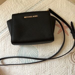 Michael kors crossbody satchel